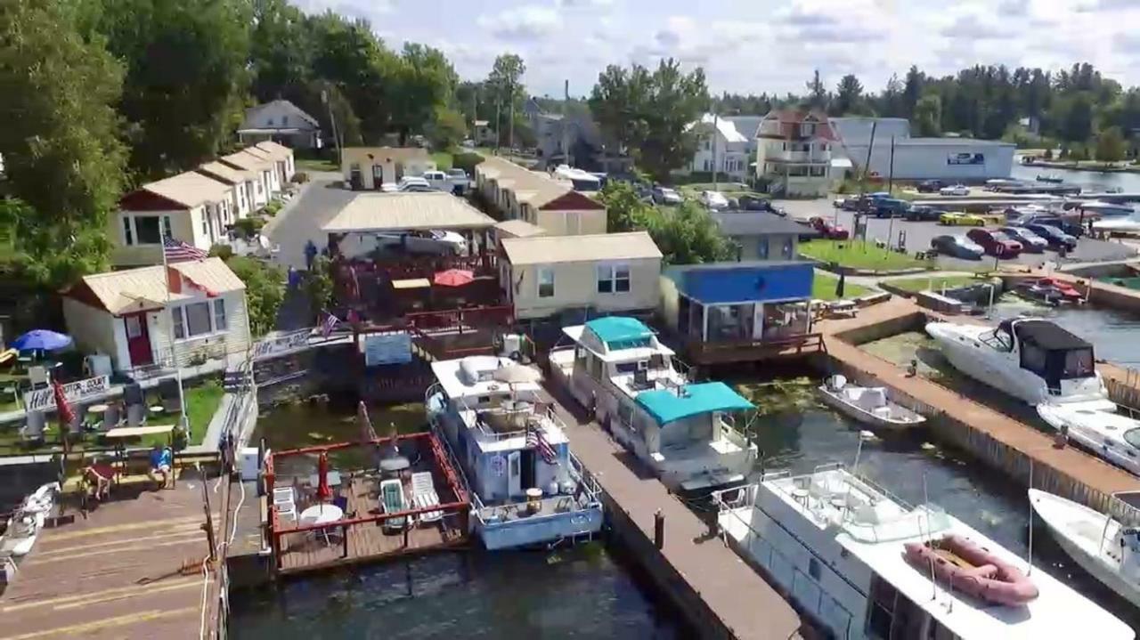 Hills Motel & Marina Alexandria Bay Exterior photo